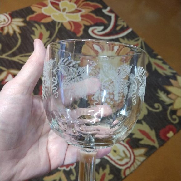 Bartlett Collins Decoration 806 Clear with Gold Trim. Lovely Etched Grape Vine - Picture 2 of 5